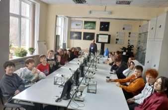 Школьники Иркутска погрузились в тайны Байкала: уникальное озеро раскрыло свои секреты